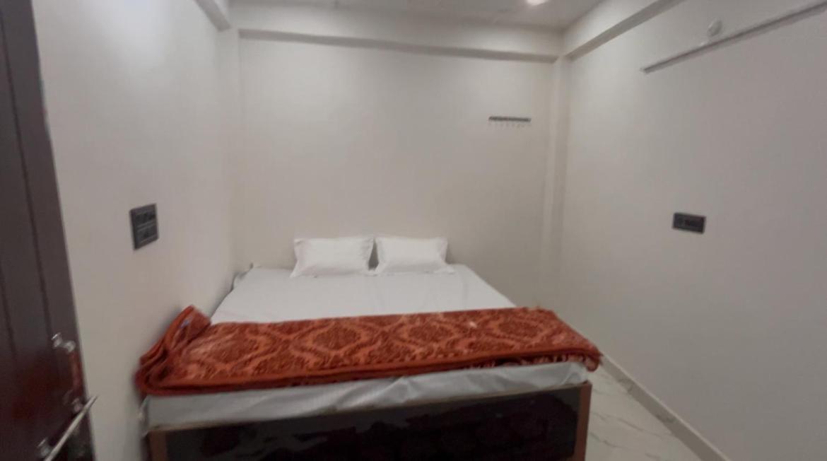 White House Homestay Prayagraj Exterior foto